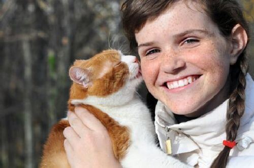 Kot i dziewczyna